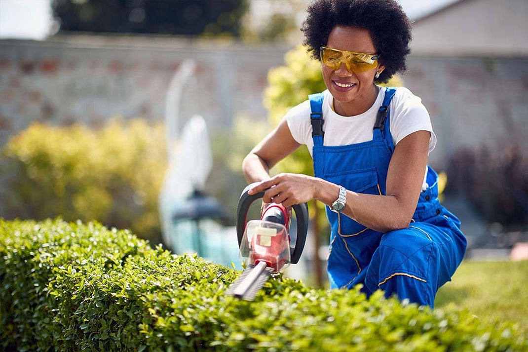 How To Sharpen Hedge Trimmers | Gardeners Dream